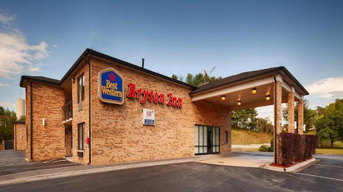 Bryson Inn Mount Airy Exterior photo